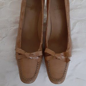 Stuart Weitzman pumps